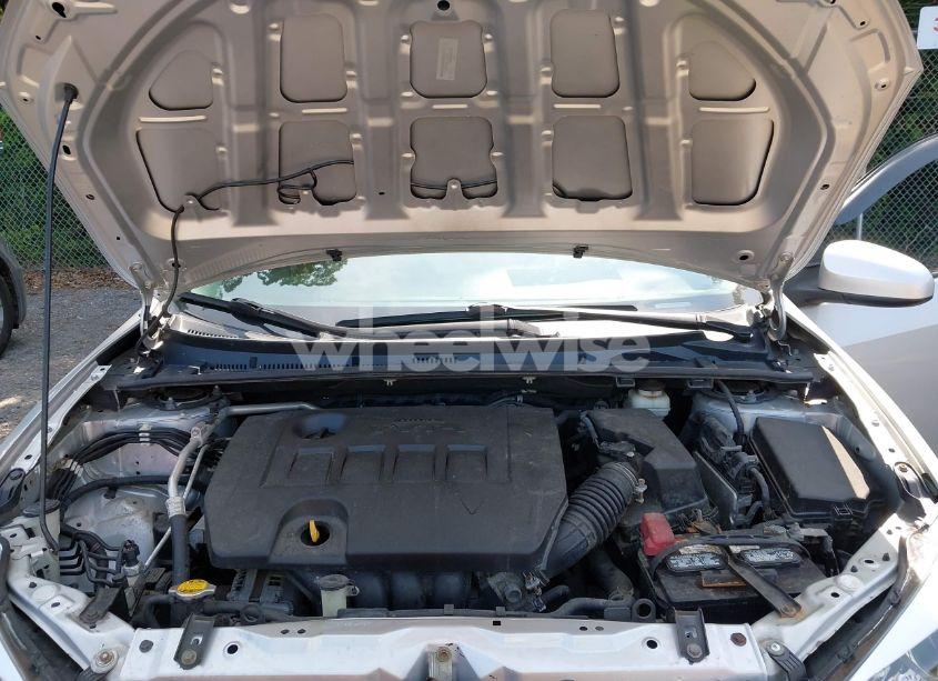 Photo 10 of 2016 Toyota Corolla LE (VIN 2T1BURHE5GC653053)