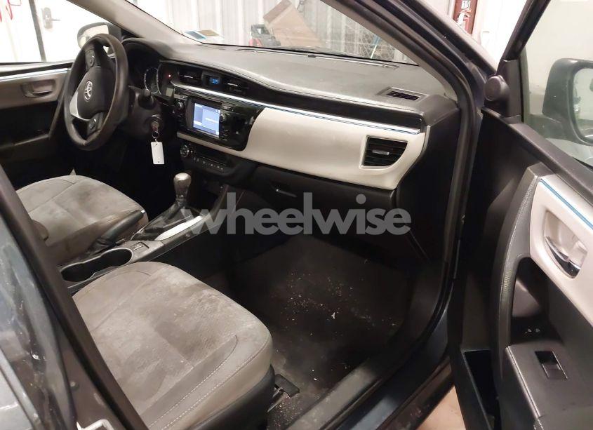 Photo 5 of 2016 Toyota Corolla LE (VIN 2T1BURHE5GC653473)