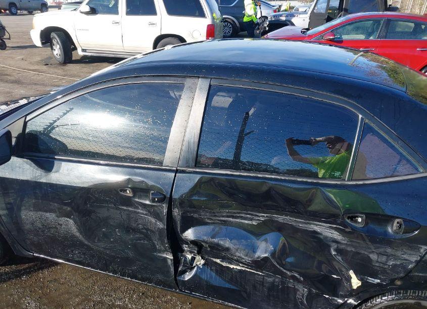 Photo 14 of 2016 Toyota Corolla LE (VIN 2T1BURHE5GC666448)