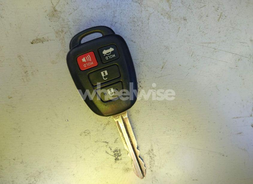 Photo 11 of 2016 Toyota Corolla LE PLUS (VIN 2T1BURHE5GC706365)