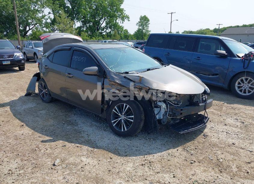 2017 Toyota Corolla LE (VIN 2T1BURHE5HC756331) main photo