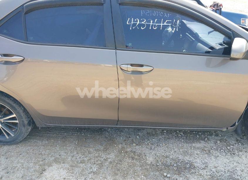 Photo 13 of 2017 Toyota Corolla LE (VIN 2T1BURHE5HC756331)