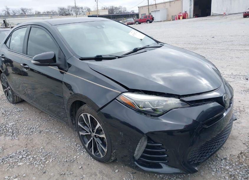 2017 Toyota Corolla L/LE/XLE/SE/XSE (VIN 2T1BURHE5HC767166) main photo