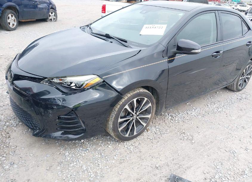 Photo 2 of 2017 Toyota Corolla L/LE/XLE/SE/XSE (VIN 2T1BURHE5HC767166)