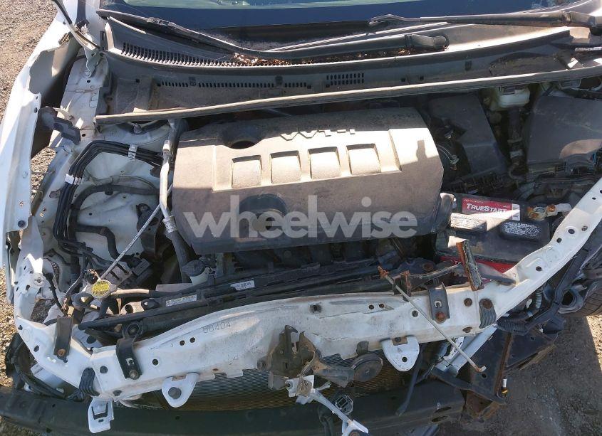 Photo 10 of 2017 Toyota Corolla LE (VIN 2T1BURHE5HC769757)