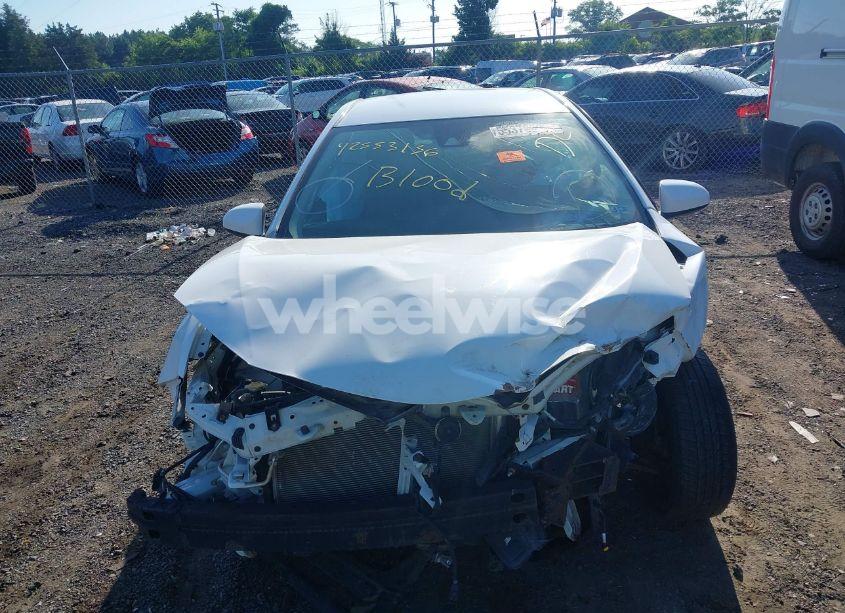 Photo 6 of 2017 Toyota Corolla LE (VIN 2T1BURHE5HC769757)