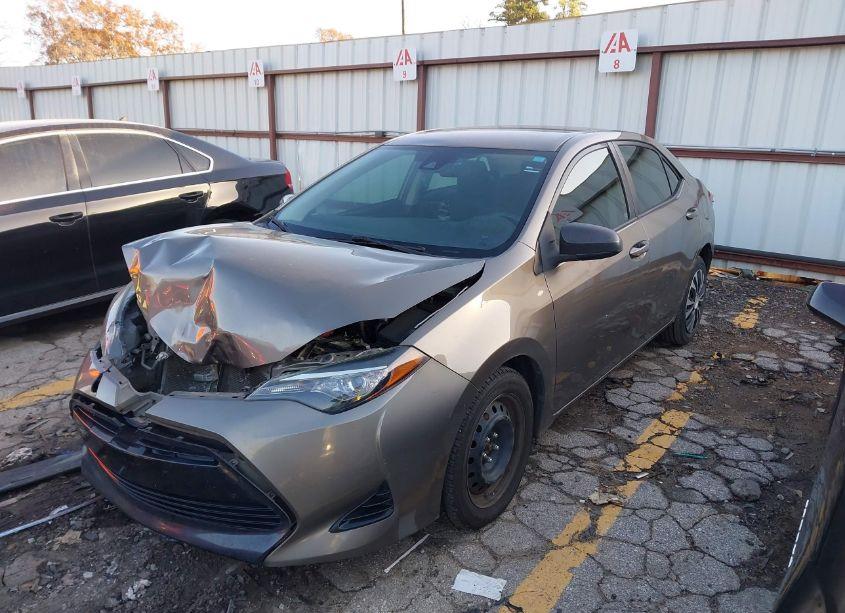 Photo 2 of 2017 Toyota Corolla LE (VIN 2T1BURHE5HC800893)