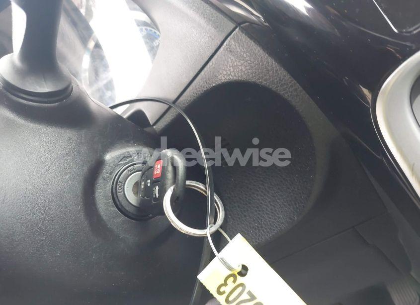 Photo 11 of 2017 Toyota Corolla LE (VIN 2T1BURHE5HC804801)