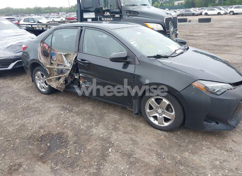 Photo 6 of 2017 Toyota Corolla LE (VIN 2T1BURHE5HC804801)