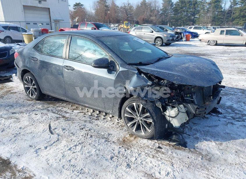 2017 Toyota Corolla SE (VIN 2T1BURHE5HC817337) main photo