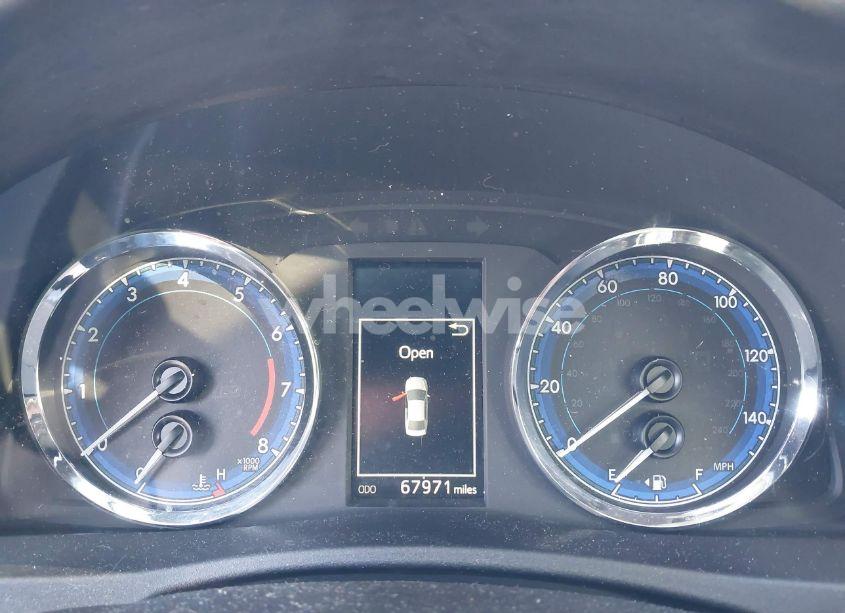 Photo 7 of 2017 Toyota Corolla SE (VIN 2T1BURHE5HC817337)