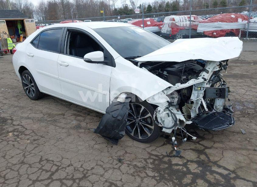 2017 Toyota Corolla SE (VIN 2T1BURHE5HC820982) main photo