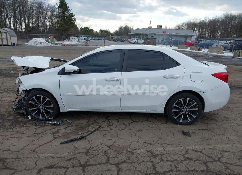 Photo 14 of 2017 Toyota Corolla SE (VIN 2T1BURHE5HC820982)