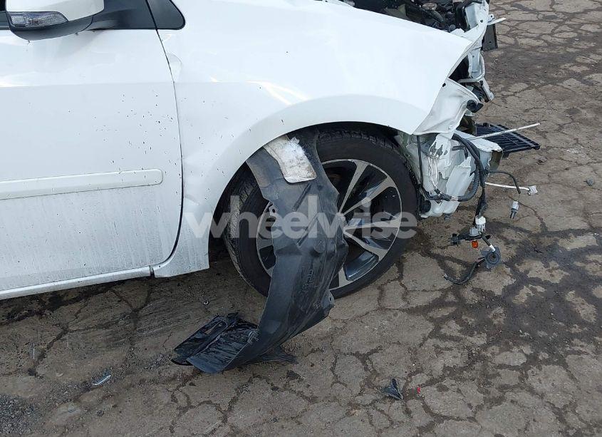 Photo 18 of 2017 Toyota Corolla SE (VIN 2T1BURHE5HC820982)