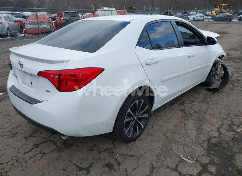 Photo 4 of 2017 Toyota Corolla SE (VIN 2T1BURHE5HC820982)