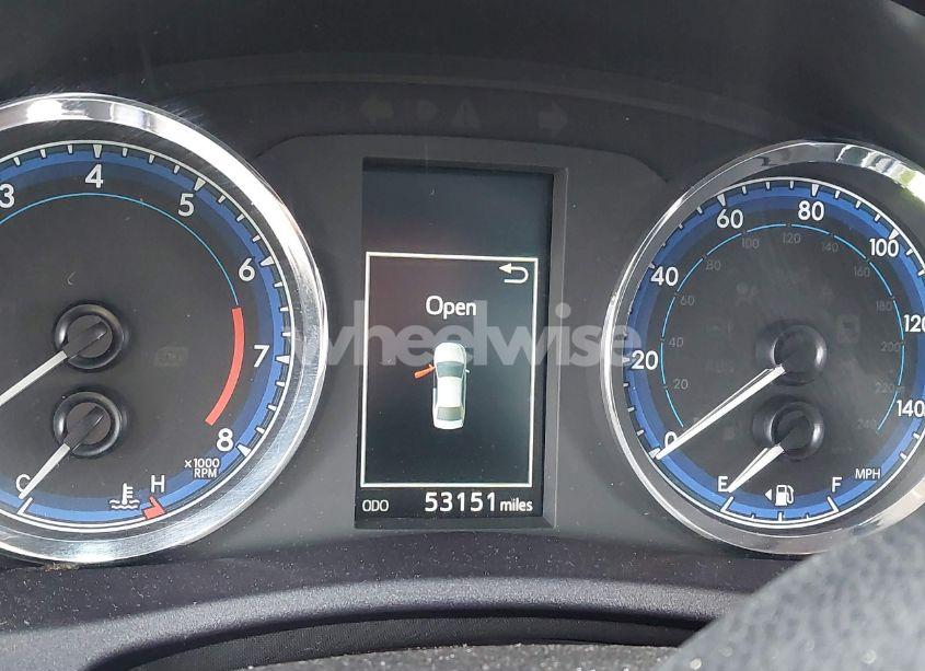 Photo 7 of 2017 Toyota Corolla SE (VIN 2T1BURHE5HC820982)