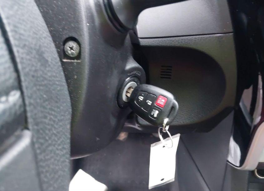 Photo 11 of 2017 Toyota Corolla LE (VIN 2T1BURHE5HC837474)