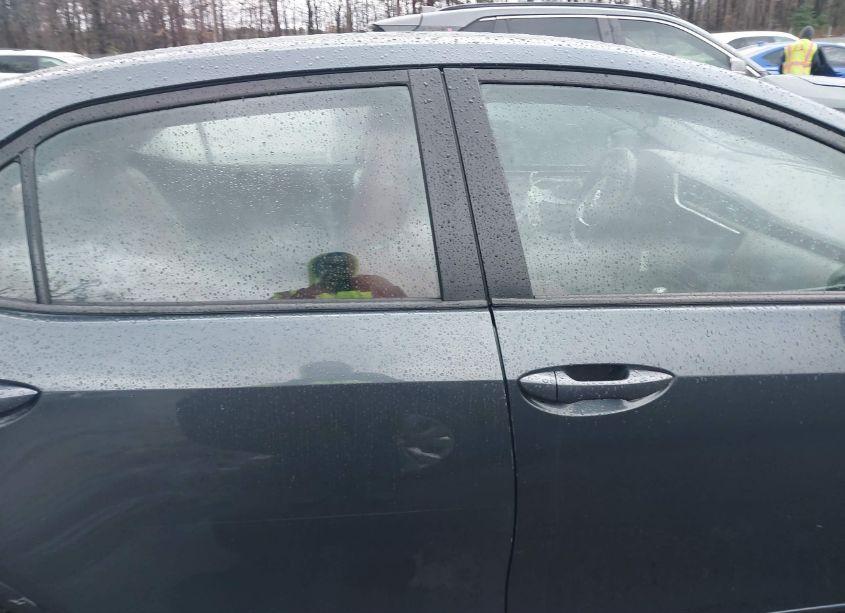 Photo 13 of 2017 Toyota Corolla LE (VIN 2T1BURHE5HC837474)