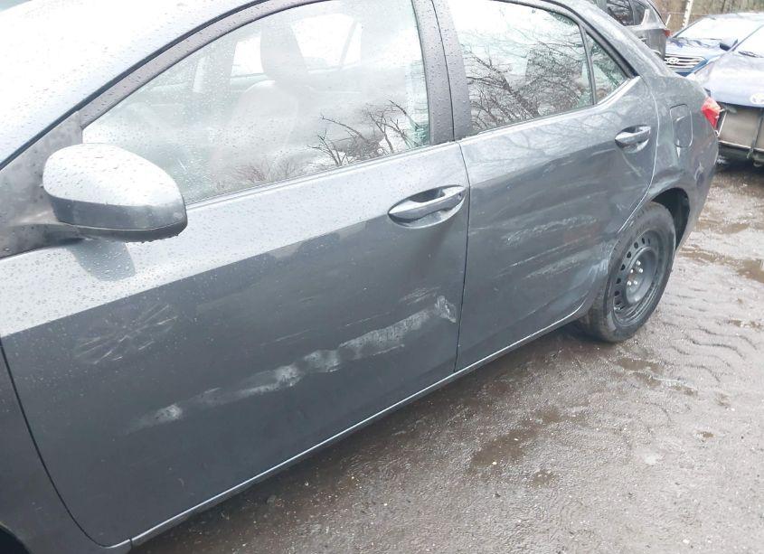 Photo 6 of 2017 Toyota Corolla LE (VIN 2T1BURHE5HC837474)