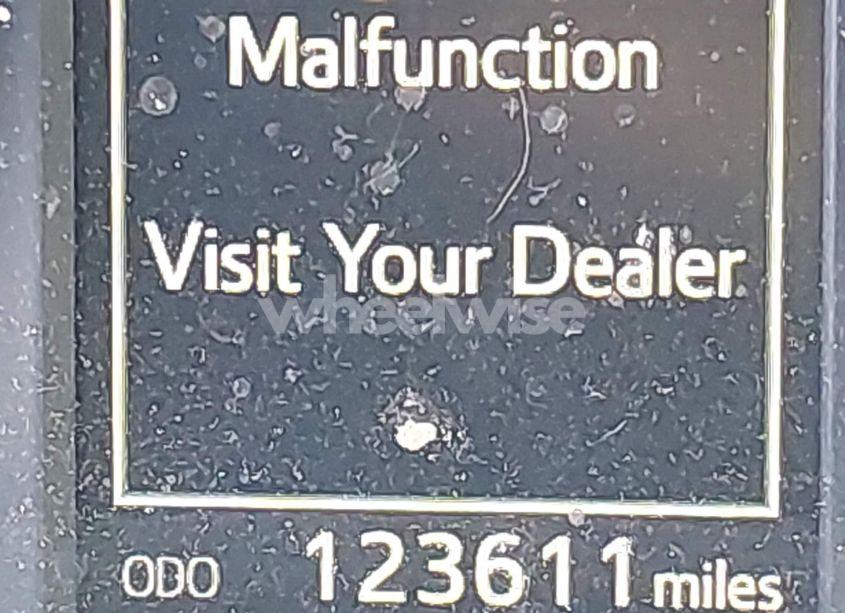 Photo 16 of 2017 Toyota Corolla SE (VIN 2T1BURHE5HC851701)