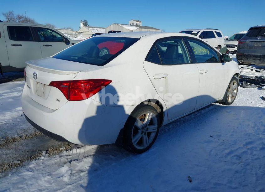 Photo 4 of 2017 Toyota Corolla SE (VIN 2T1BURHE5HC851701)