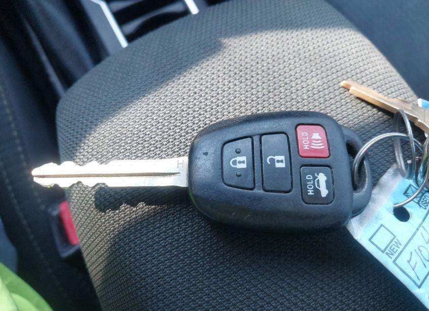 Photo 11 of 2017 Toyota Corolla LE (VIN 2T1BURHE5HC864481)