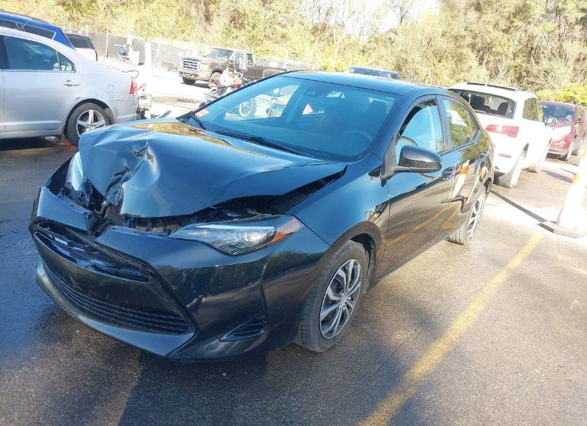 Photo 2 of 2017 Toyota Corolla LE (VIN 2T1BURHE5HC864481)