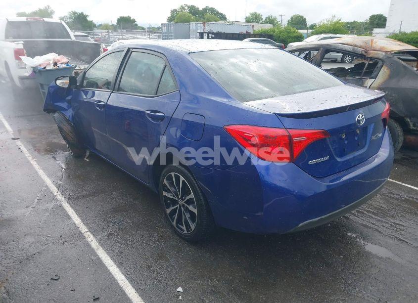 Photo 3 of 2017 Toyota Corolla SE (VIN 2T1BURHE5HC871723)