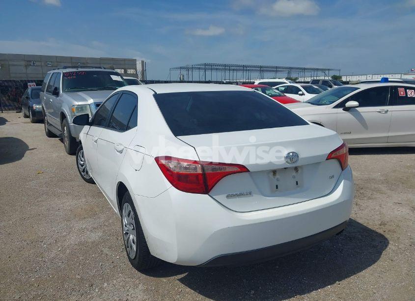 Photo 3 of 2017 Toyota Corolla LE (VIN 2T1BURHE5HC893804)