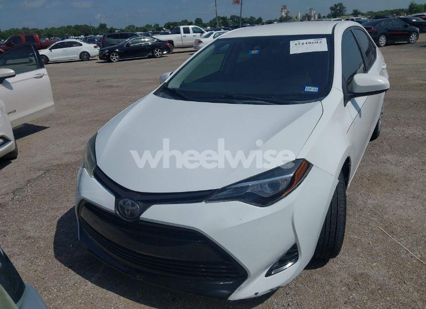 Photo 6 of 2017 Toyota Corolla LE (VIN 2T1BURHE5HC893804)