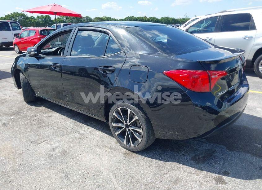 Photo 3 of 2017 Toyota Corolla SE (VIN 2T1BURHE5HC916482)