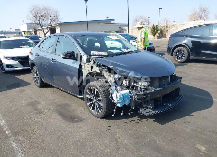 2017 Toyota Corolla SE (VIN 2T1BURHE5HC926140) main photo