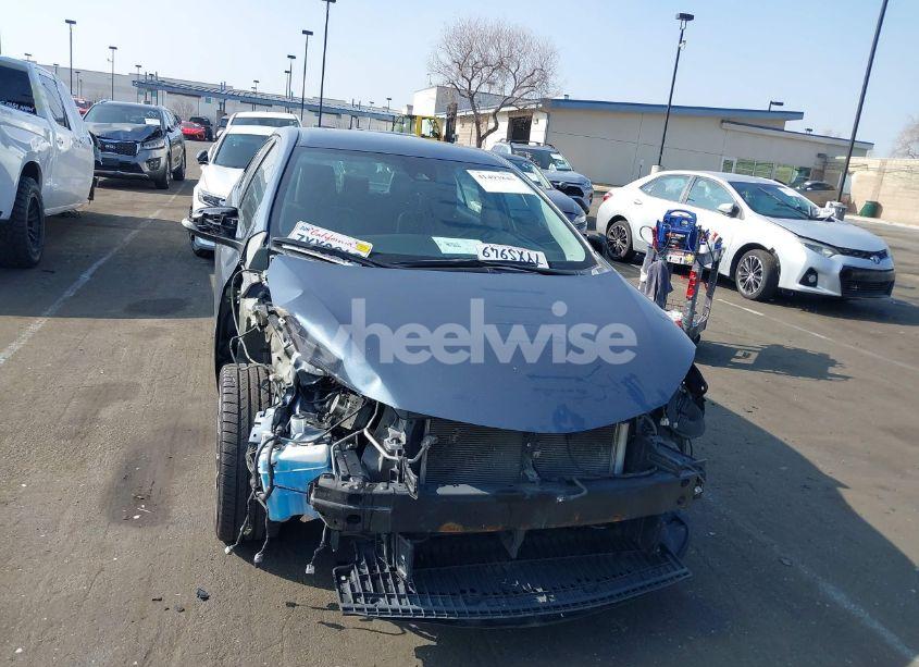 Photo 13 of 2017 Toyota Corolla SE (VIN 2T1BURHE5HC926140)