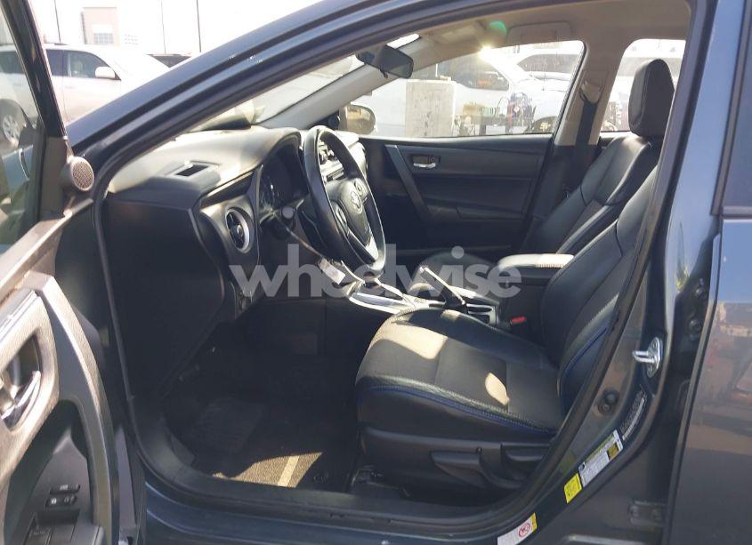 Photo 5 of 2017 Toyota Corolla SE (VIN 2T1BURHE5HC926140)