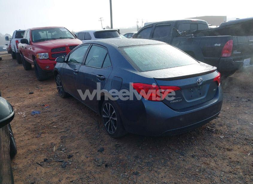 Photo 3 of 2017 Toyota Corolla SE (VIN 2T1BURHE5HC927658)