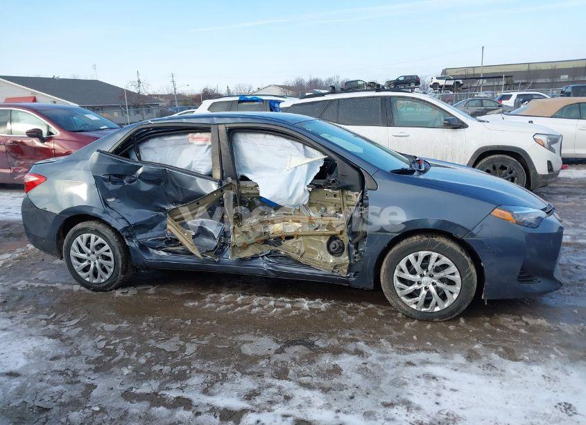 Photo 13 of 2017 Toyota Corolla LE (VIN 2T1BURHE5HC932679)