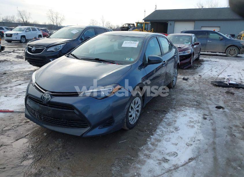 Photo 2 of 2017 Toyota Corolla LE (VIN 2T1BURHE5HC932679)