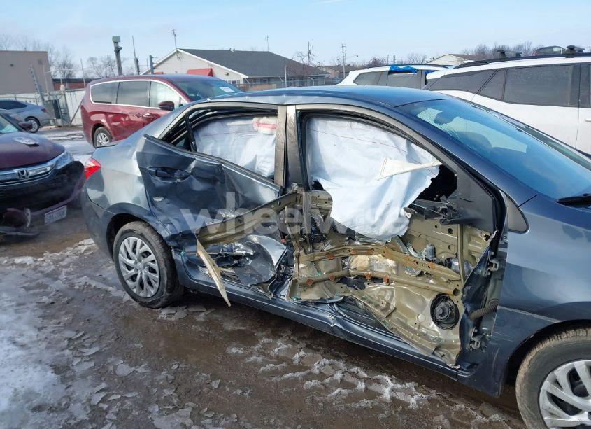 Photo 6 of 2017 Toyota Corolla LE (VIN 2T1BURHE5HC932679)