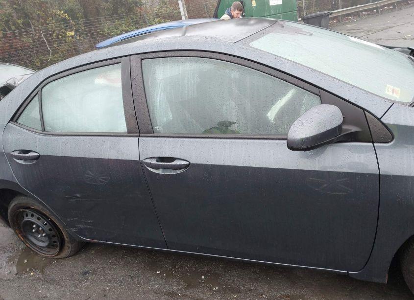 Photo 13 of 2017 Toyota Corolla LE (VIN 2T1BURHE5HC945092)