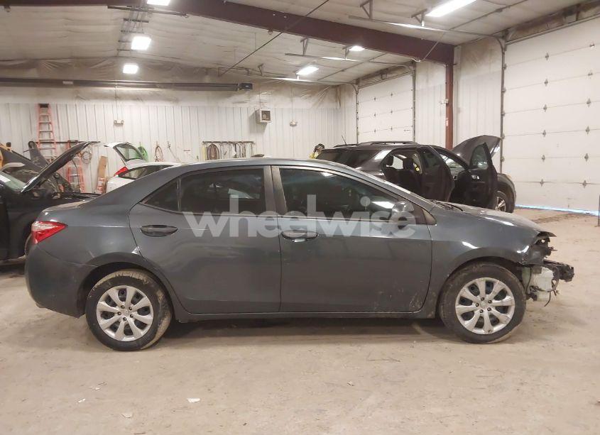 Photo 13 of 2017 Toyota Corolla LE (VIN 2T1BURHE5HC949997)