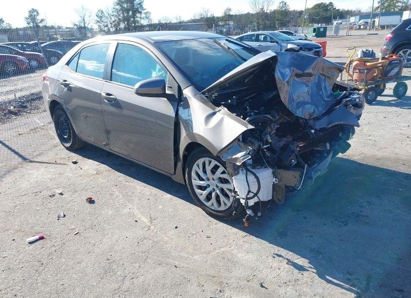 2017 Toyota Corolla LE (VIN 2T1BURHE5HC953970) main photo