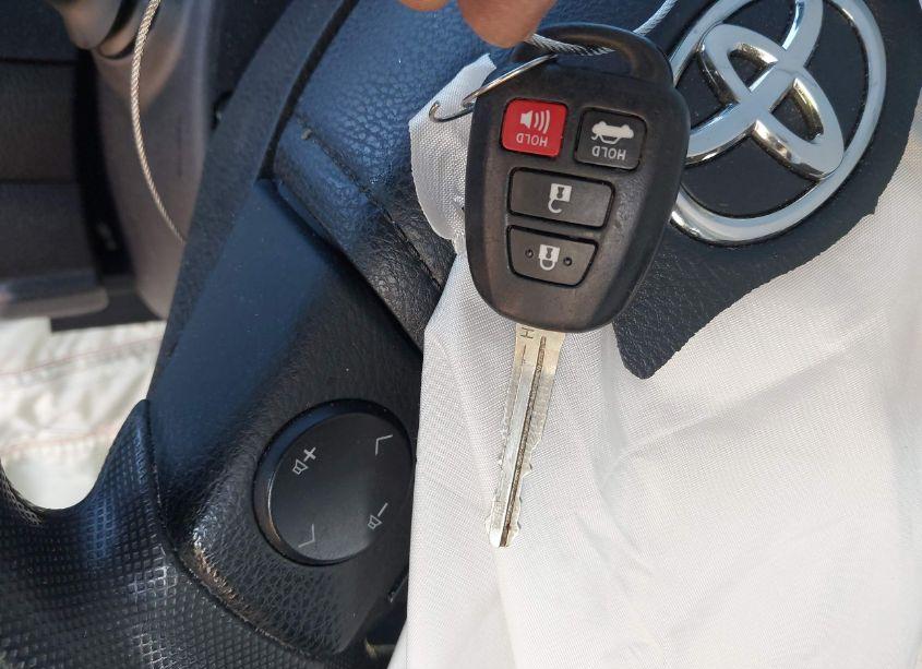 Photo 11 of 2017 Toyota Corolla LE (VIN 2T1BURHE5HC953970)