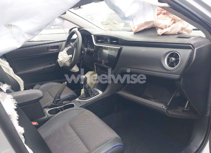 Photo 5 of 2017 Toyota Corolla SE (VIN 2T1BURHE5HC958036)