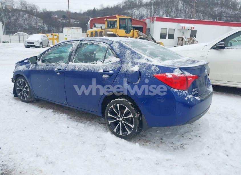 Photo 3 of 2017 Toyota Corolla SE (VIN 2T1BURHE5HC960157)