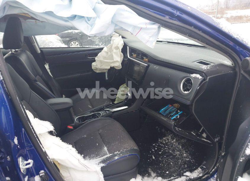 Photo 5 of 2017 Toyota Corolla SE (VIN 2T1BURHE5HC960157)