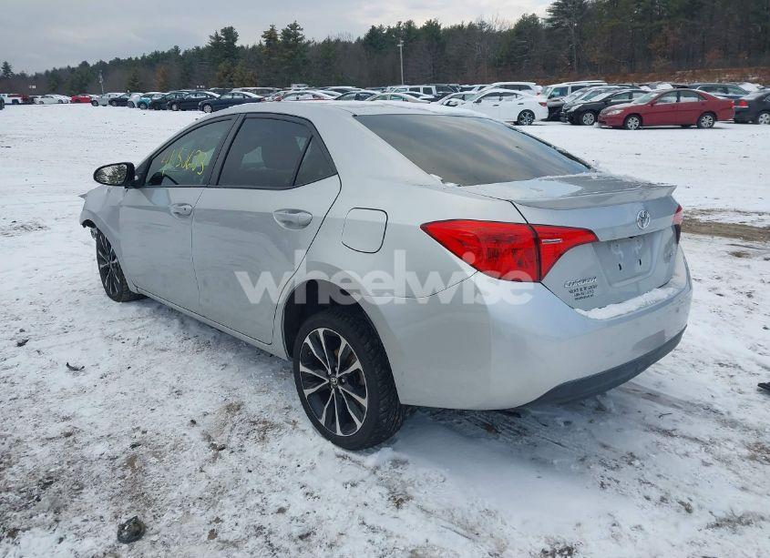 Photo 3 of 2017 Toyota Corolla SE (VIN 2T1BURHE5HC961776)