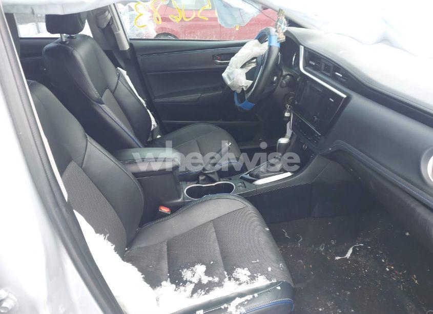 Photo 5 of 2017 Toyota Corolla SE (VIN 2T1BURHE5HC961776)