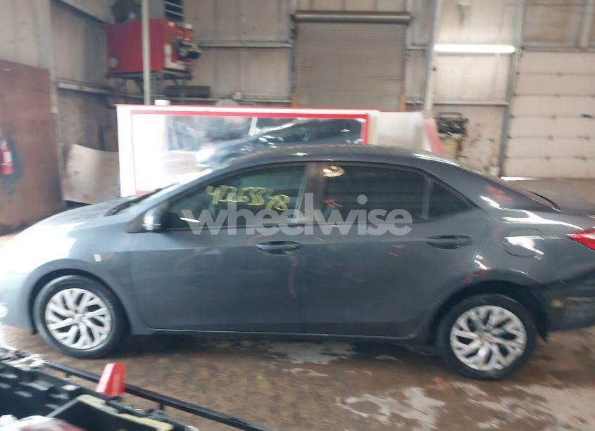 Photo 15 of 2017 Toyota Corolla LE (VIN 2T1BURHE5HC963270)