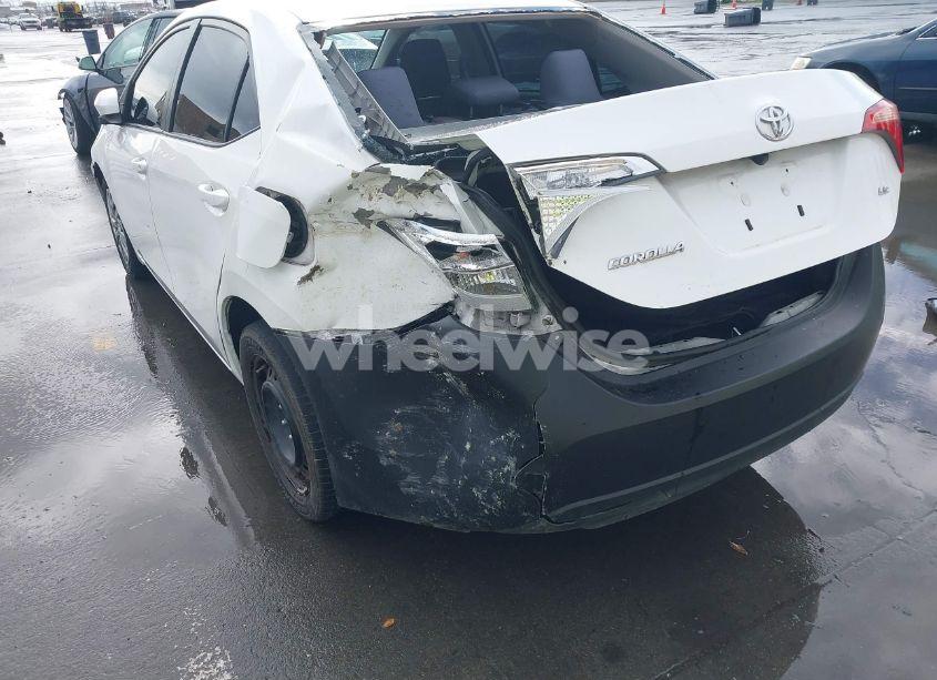 Photo 6 of 2018 Toyota Corolla LE (VIN 2T1BURHE5JC003906)