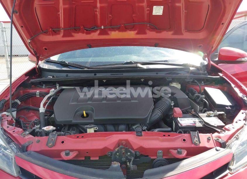 Photo 10 of 2018 Toyota Corolla SE (VIN 2T1BURHE5JC004022)